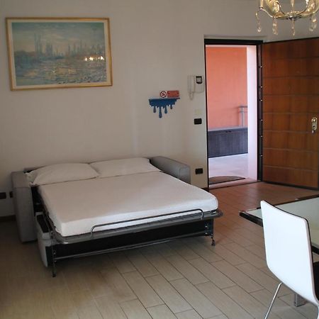 Casa Vacanze Da Riki Appartamento 2 佩斯基耶拉德加达 外观 照片