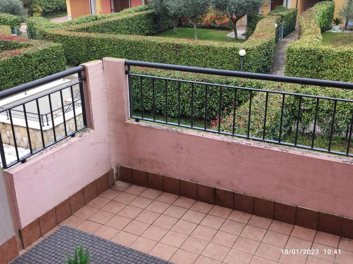 Casa Vacanze Da Riki Appartamento 2 佩斯基耶拉德加达 外观 照片