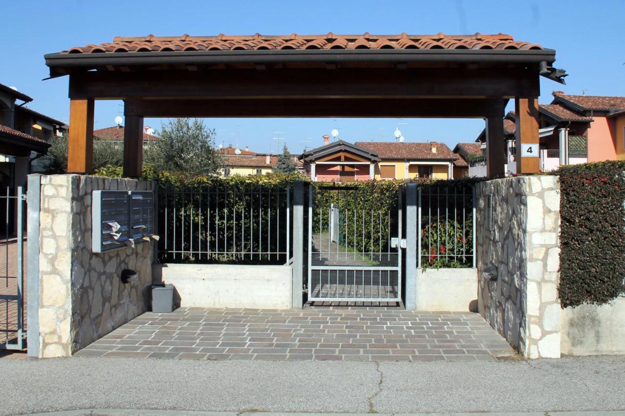 Casa Vacanze Da Riki Appartamento 2 佩斯基耶拉德加达 外观 照片
